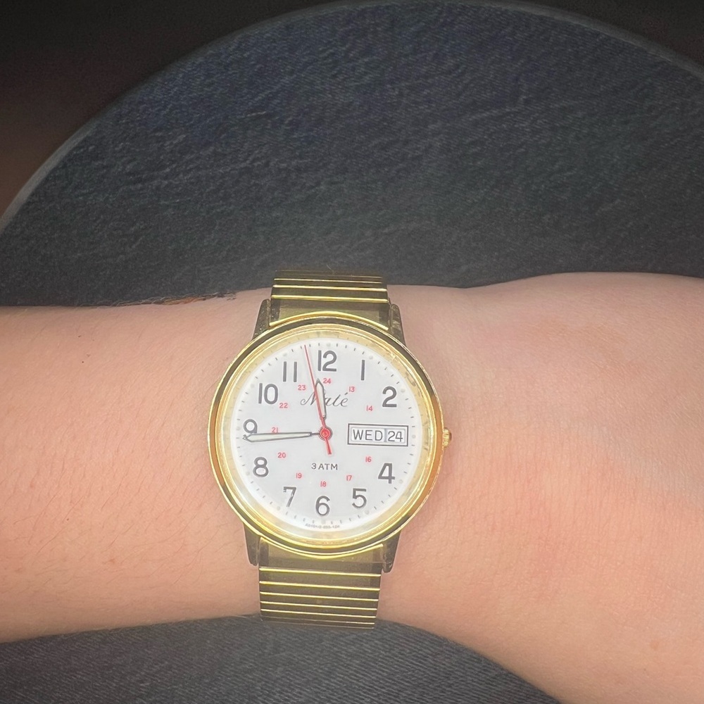 Classic Naté Gold Women's Watch with White Dial - Picture 3 of 5